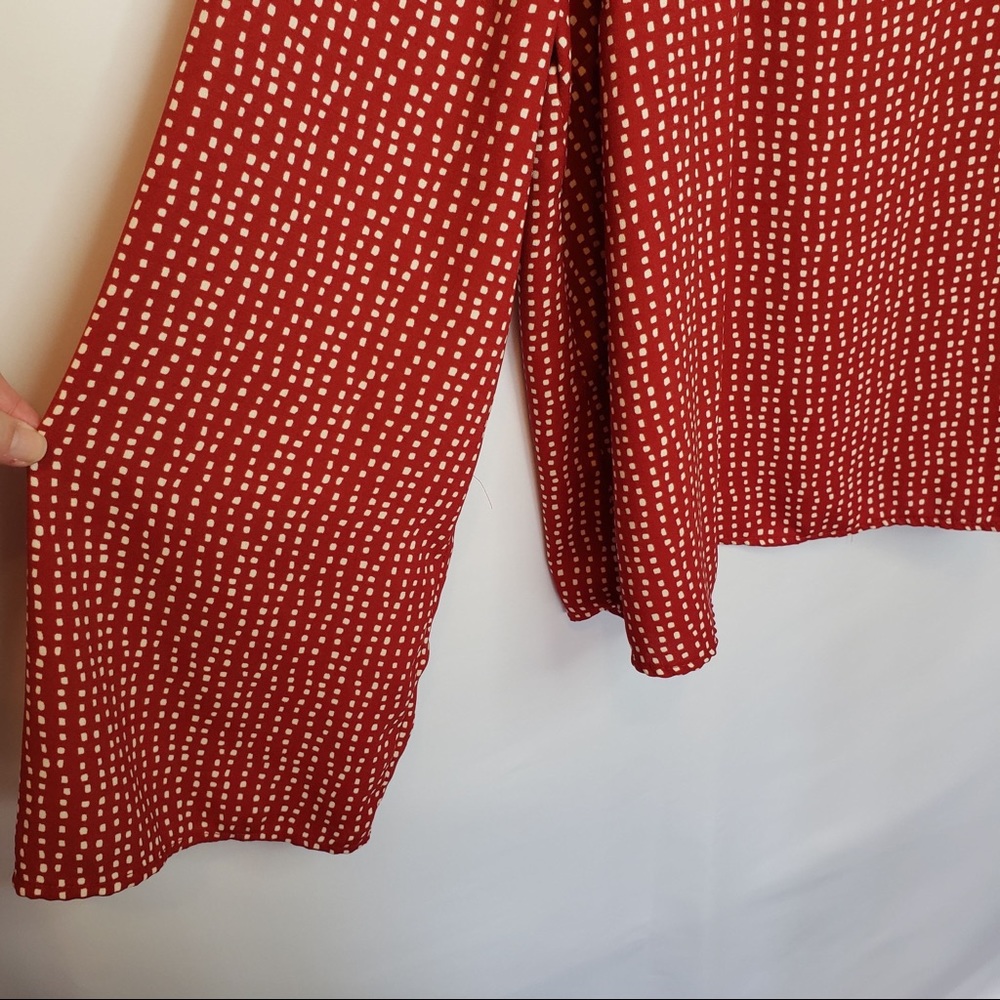 Forever 21 Plus Top Red Geo Print Caged V Neck - Picture 4 of 6